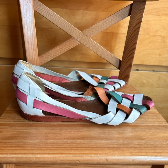True Gem Vintage Braided Woven Leather Sandals - size 7 1/2 🩷🧡💚🤍 - Picture 3 of 5